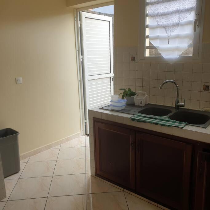 Location Saisonniere Semaine Et/Ou Week-End Apartamento La Plaine des Palmistes Exterior foto